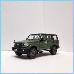 MASDI 1/64 Scale Toyota Land Cruiser LC76 1994 Green Diecast Car Model Gift