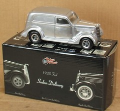 Unique Replicas 1935 Ford Delivery Sedan Car – Silver 1:24 NIB