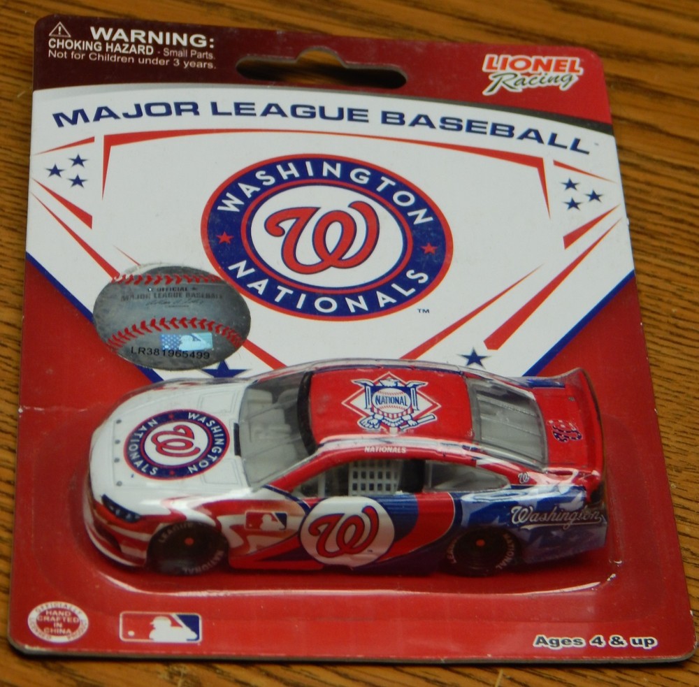 ACTION LIONEL RACING WASHINGTON NATIONALS DIE CAST CAR NOC 1/64 SCALE LQQK