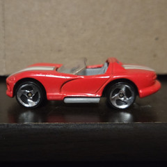 Hot Wheels 1:64 1993 Dodge Viper RT/10 Red Loose