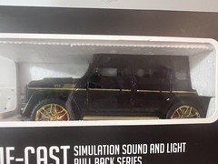CHE ZHI 1:24 Mercedes-Benz Diecast Car Pull Back Light & Sound Black