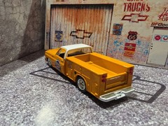 M2 Machines 1975 GMC Sierra Grande 15 Holley Yellow 1:64 Diecast Truck