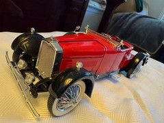 1928 Stutz Black Hawk Boattail Speedster – 1:24th scale by Franklin Mint w/o box