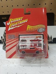 Johnny Lightning 1969 Dodge Coronet Super Bee Muscle Cars Series In Red