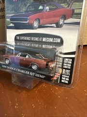 2017 Greenlight 70 Dodge Charger R/T 426 Hemi 1/64 Adult Collectible Gold