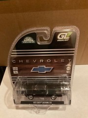 Greenlight Hobby Exclusive 1972 Chevrolet Cheyenne C10 short box black