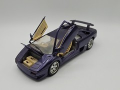 Bburago Purple 1990 Lamborghini Diablo 1:18 Scale Diecast Model Made In Italy