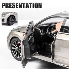 1:24 AUDI Q5 SUV Alloy Car Model Diecast & Toy Vehicle Metal Childrens Gift Kids