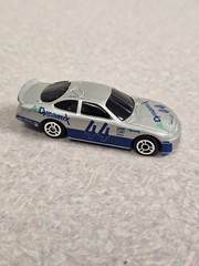 Maisto Ford Taurus Ad Dynamix #44 Diecast Free Shipping