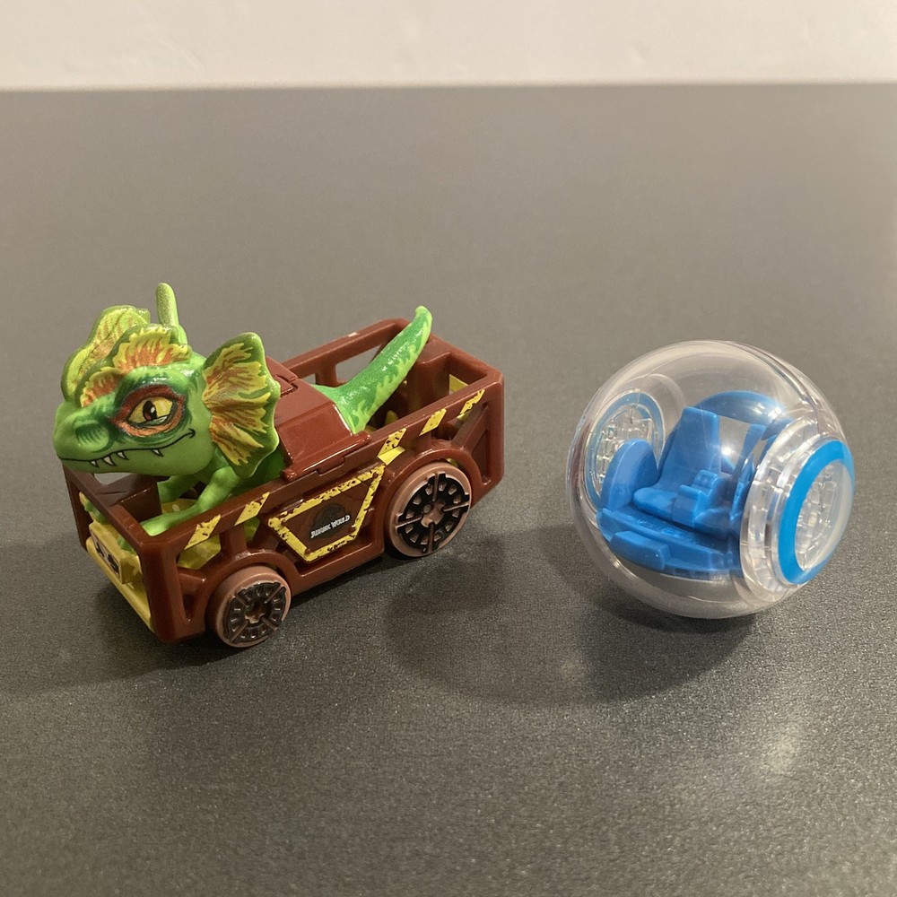 Hot Wheels Racer Verse Jurassic World Dilophosaurus & Blokees Gyrosphere WORKS!