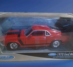 New Welly Red 1970 Ford Mustang Boss 302 Die Cast Metal Collection 1:25 Scale