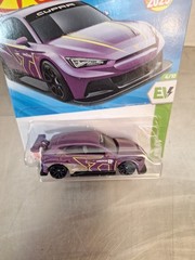 Hot Wheels CUPRA e-RACER Purple 4/10 72/250 2025 Case C EV CAR