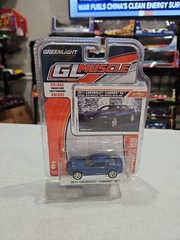 Greenlight 1:64 2011 Chevrolet Camaro SS Collectible Car Broke Package