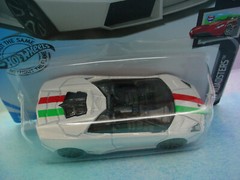 2019 Hot Wheels LAMBORGHINI REVENTON ROADSTER #18 white;green/red ☮ROADSTERS☮z2