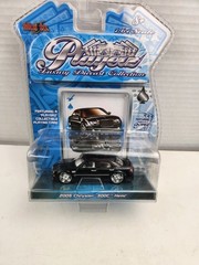 Maisto 2005 Chrysler 300C HEMI Playerz Luxury Style Diecast Car Vtg 2004