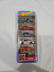 Hot Wheels 2023 HW Nissan JDM 5-Pack Silvia Skyline GT-R 2000GT-W Fairlady HLY73