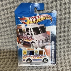 Hot Wheels HW City Works Ice Cream Truck 1:64 2011 White Diecast Unopened