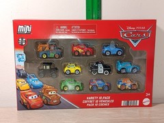 *FREE SHIP* CARS 10-PK MINI RACERS Diecast Disney Pixar Lighting McQueen Mater