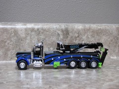 DCP 1/64 Blue Black Green 389 Peterbilt Rotator Wrecker Semi Truck Toy