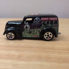 Hot Wheels Grave Digger 1999 Mattel Car