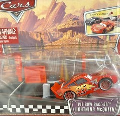 Cars McQueen #95 Pit Race-Off Launcher + Car Age 3+ NIB