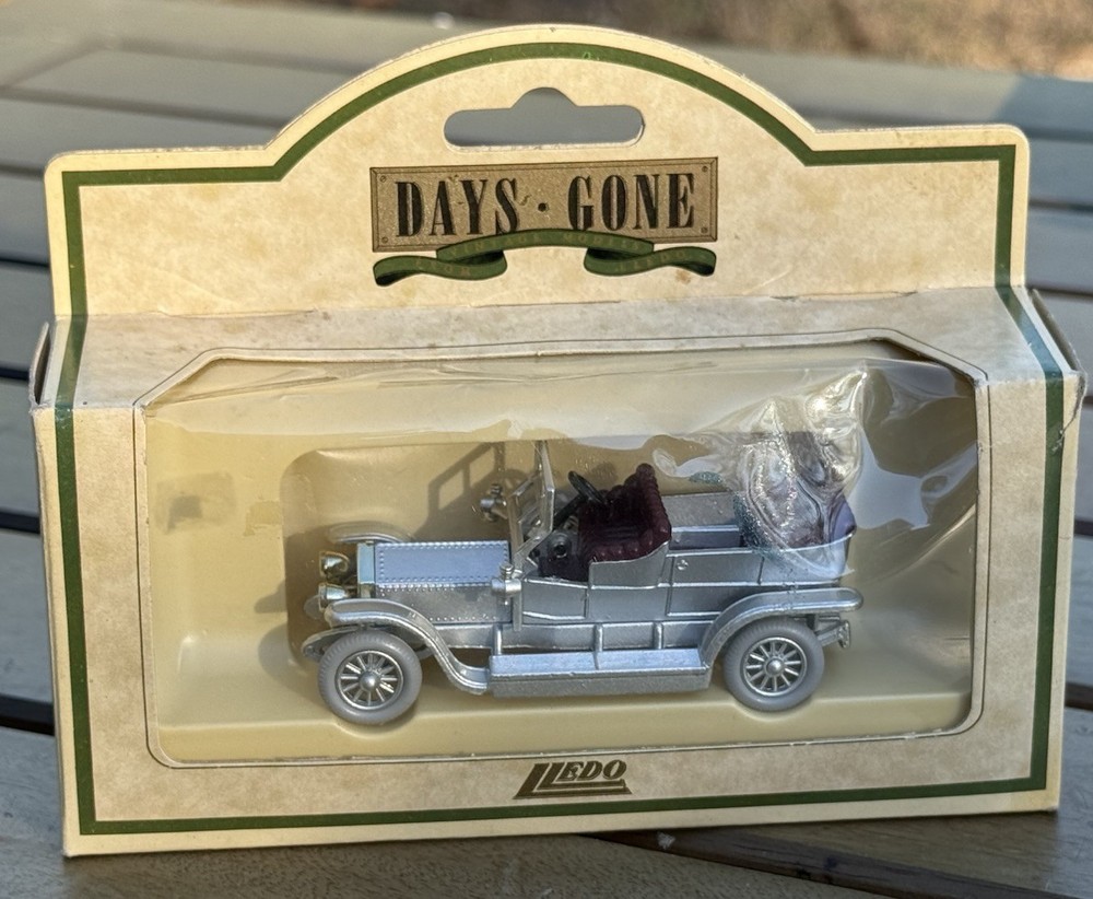 Lledo Days Gone 1907 Rolls Royce Silver Ghost, Silver – 32000 – Made England