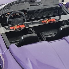 Maisto 1989 Purple Porsche 911 Speedster 1:18 Die Cast With Stand New Open Box