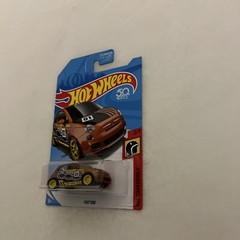 Hot Wheels 2018 SUPER Treasure Hunt FIAT 500 Brown NEW in BLISTER !!!