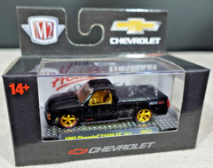 M2 Machines Heartbeat of America 1992 Chevrolet C1500 SS 454 CHASE 1/64
