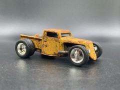 1935 Ford Pickup Truck Rusty Weathered Custom 1/64 Diecast Matchbox Barn Find