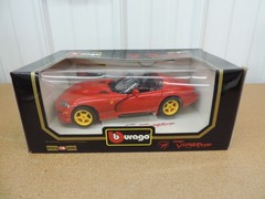 1996 Dodge Viper RT/10 Roadster 1/18 Burago diecast toy car red orange box G