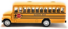 KiNSFUN Yellow School Bus 5″ Die Cast Metal Model Toy Car