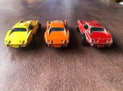 Hot Wheels 3 Lot 1975 Corvette Stingray – Red Orange Yellow – Hong Hong