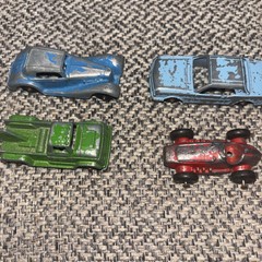 LOT OF 13 COLORFUL CARS AND TRUCKS UNBRANDED METAL PLASTIC