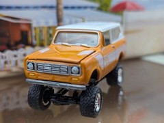 Johnny Lightning 1979 INTERNATIONAL HARVESTER SCOUT II 4×4 ✰orange/white✰Loose
