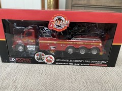 Iconic Replicas Kenworth T880 Heavy Rescue LACoFD 1:43 Limited 504 Diecast