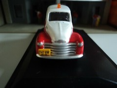 Oxford 1950 CHEVROLET PANEL VAN AMBULANCE 1/87 HO diecast car GM