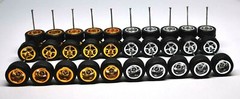 Hot Wheels 5 Spoke Rubber Tire – 10 sets JDM (2 colors MIX 5 Gold + 5 Chrome)