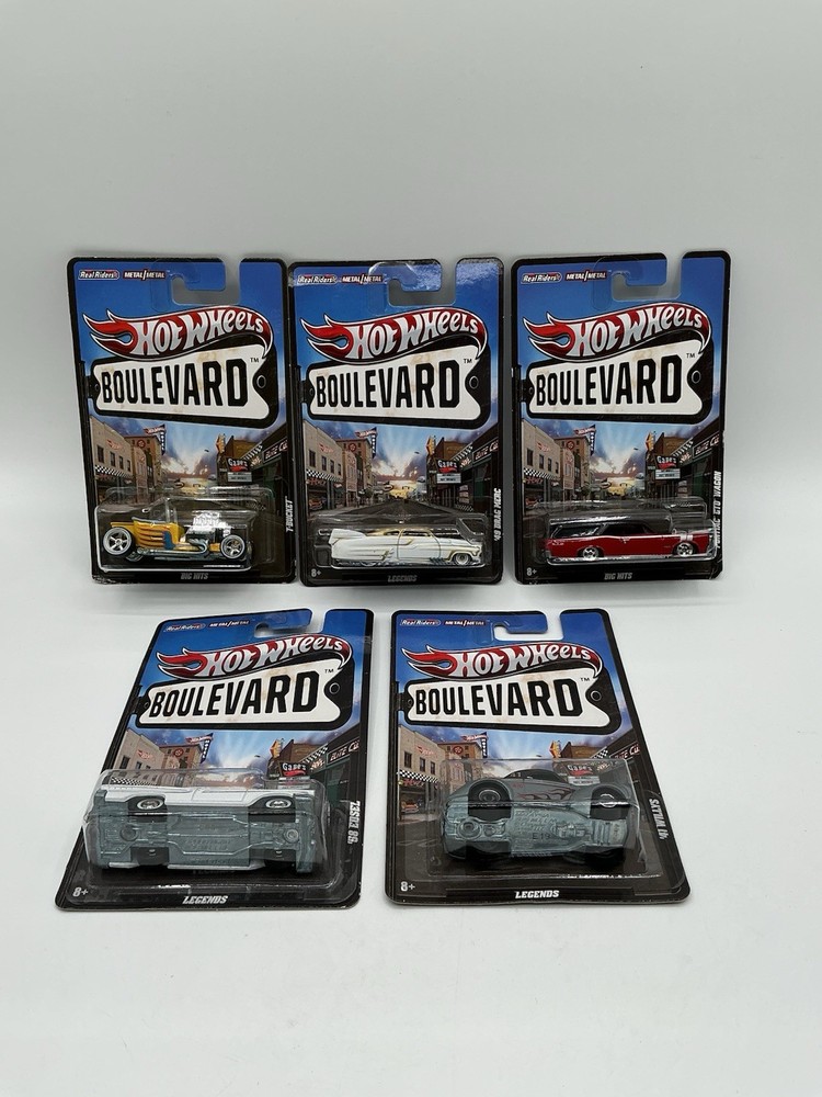 Lot of 5 Hot Wheels Boulevard Legends w RRs on 2011 card- Z 9