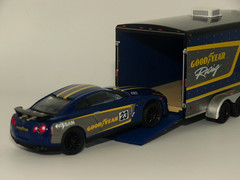 2014 Nissan GT-R (R35)-2015 Ford F-150-Enclosed Car Hauler…Greenlight…..1:64