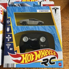 Hot Wheels RC Tesla Cybertruck 1:64 Remote Control