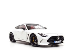 (Damaged Box) NZG 1:18 Mercedes-Benz AMG GT63 4Matic+ in Opalite White Magno