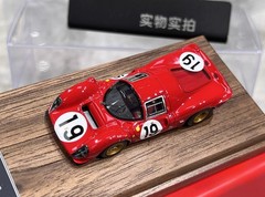 DMH 1:64 Red 1967 330 P4 #19 Hard Top Sports Model Diecast Resin Car