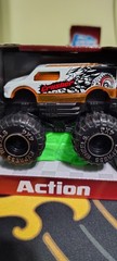 Turbo Wheels Action Monster Truck Crusher White Orange 4×4 Die Cast Toy NIB 1:64