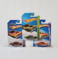 3) Hot Wheels ‘69 Dodge Coronet Superbee HW Workshop HW Showroom & Muscle Mania