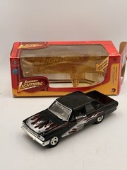 Johnny Lightning – 1964 Ford Thunderbolt Black With Flames – 1:24 Diecast NOB