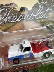 1969 Chevrolet Dually Wrecker Dukes of Hazzard County Garage Greenlight 1:64