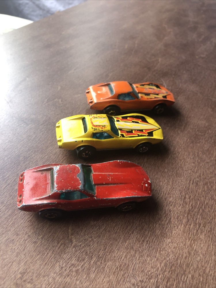 Hot Wheels 3 Lot 1975 Corvette Stingray – Red Orange Yellow – Hong Hong