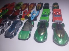 Lot Of 28 Mixes Hot Wheels Cars Please See Photos