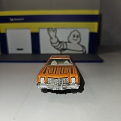 Revell Lowrider Magazine #147 1977 Chevy Monte Carlo Orange/White